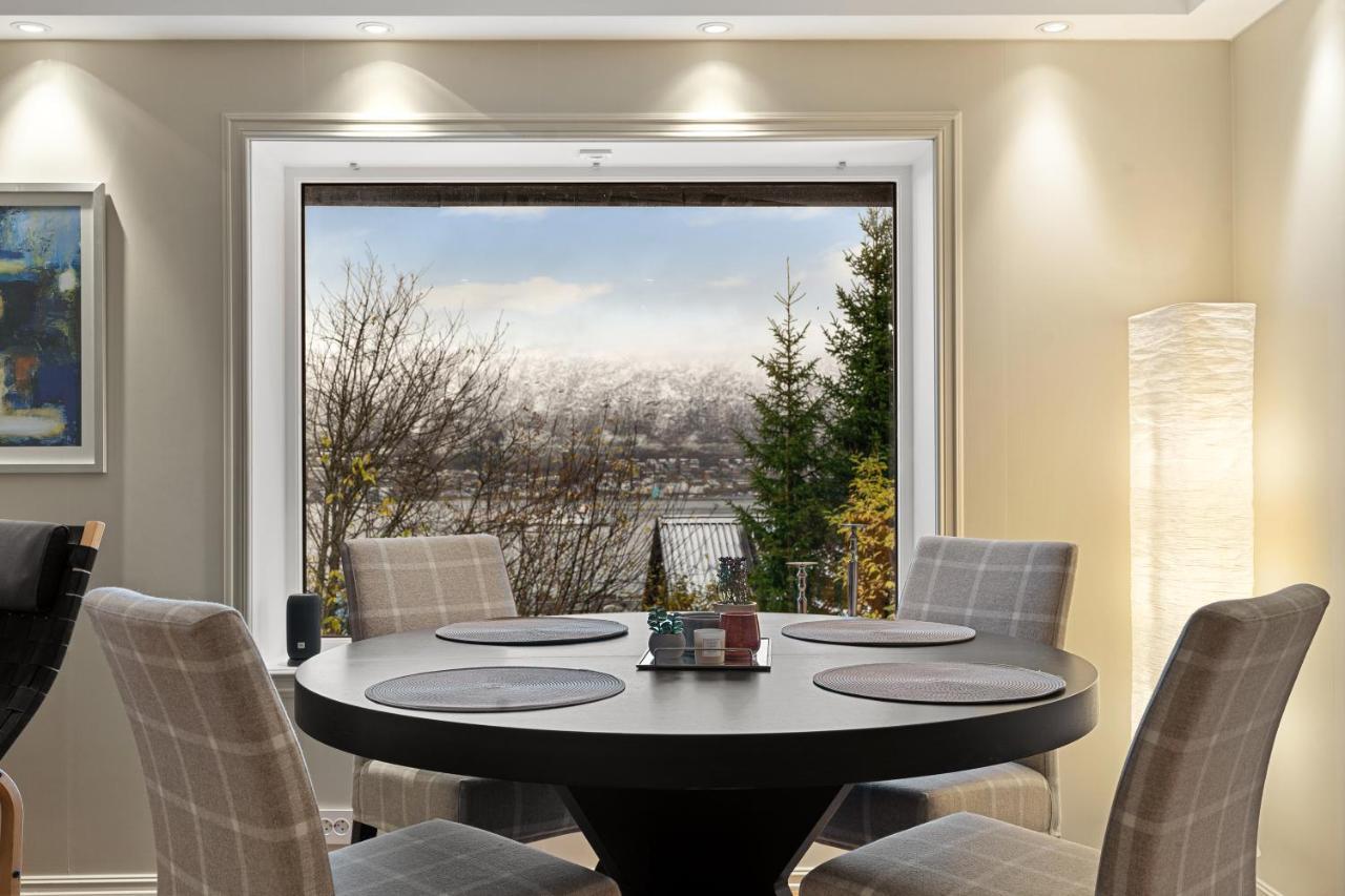 Apartment Cozy Elegant 2bedroom W/parking And View Tromso